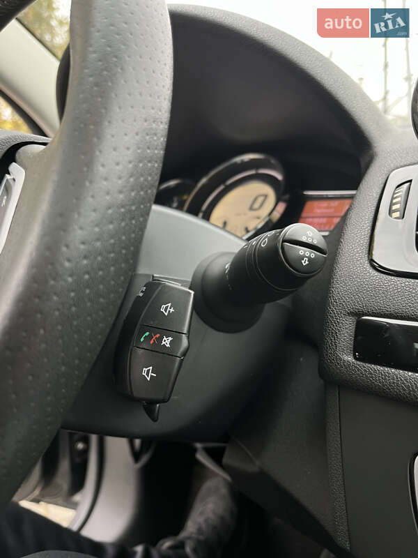 Купе Renault Megane 2011 в Чернівцях