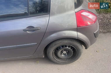 Хетчбек Renault Megane 2004 в 
