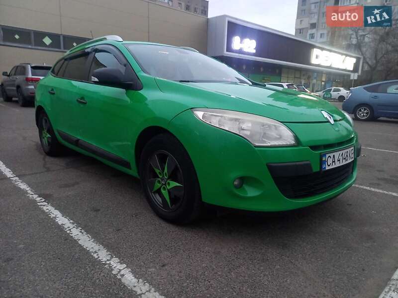 Универсал Renault Megane 2011 в 