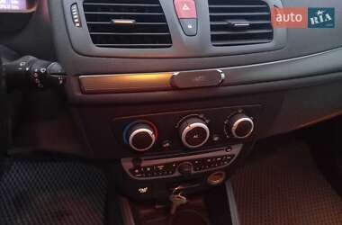 Универсал Renault Megane 2011 в 