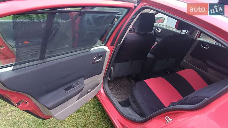 Седан Renault Megane 2003 в Отинії фото 17 Седан Renault Megane 2003 в Отинії