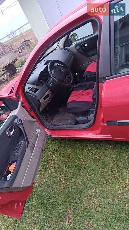 Седан Renault Megane 2003 в Отинії фото 20 Седан Renault Megane 2003 в Отинії