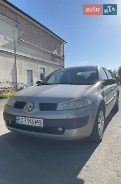 Седан Renault Megane 2003 в Стрию