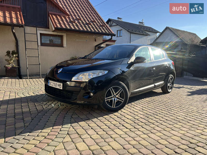 Хэтчбек Renault Megane 2009 в Николаеве фото 12 Хэтчбек Renault Megane 2009 в Николаеве
