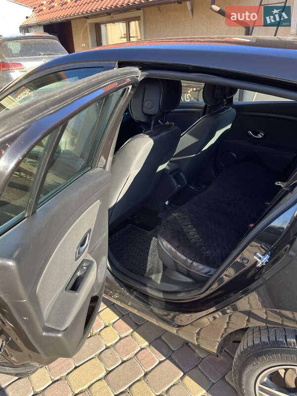 Хэтчбек Renault Megane 2009 в Николаеве фото 32 Хэтчбек Renault Megane 2009 в Николаеве