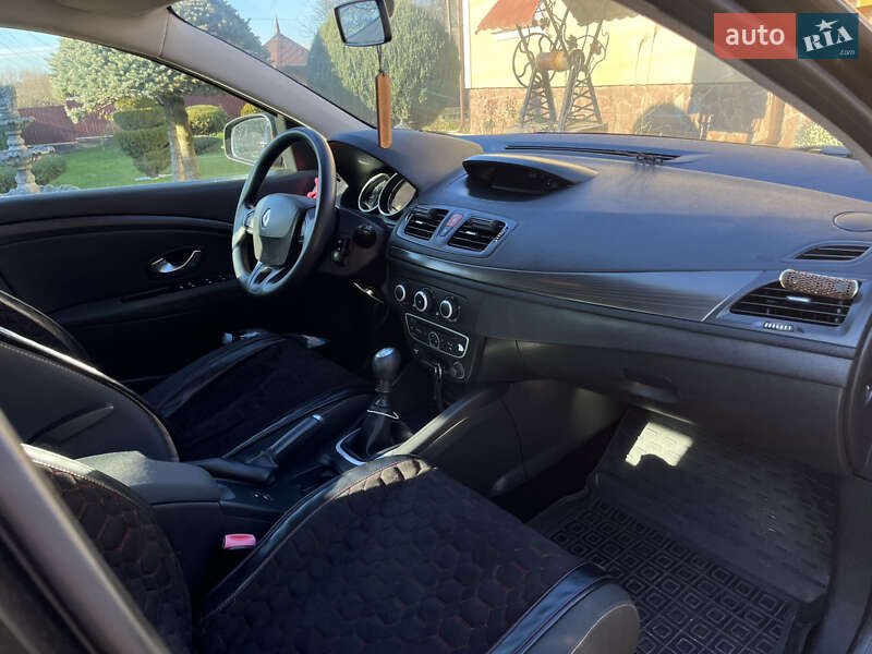 Хэтчбек Renault Megane 2009 в Николаеве фото 43 Хэтчбек Renault Megane 2009 в Николаеве