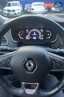 Седан Renault Megane 2021 в 