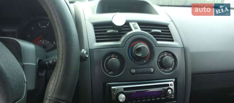 Хэтчбек Renault Megane 2004 в Золочеве