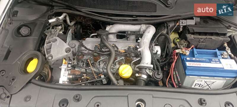 Хэтчбек Renault Megane 2004 в Золочеве