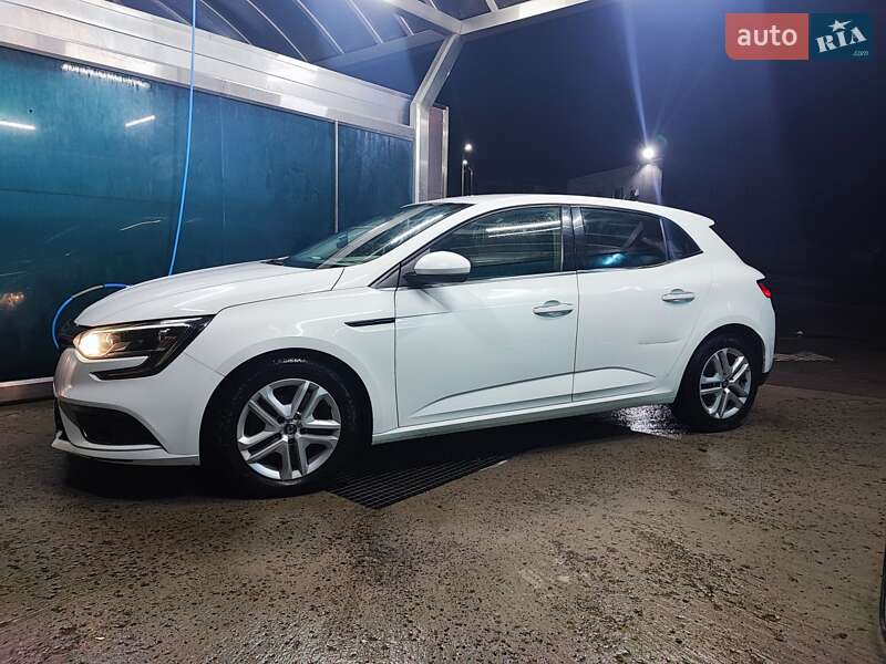 Хэтчбек Renault Megane 2016 в Львове фото 5 Хэтчбек Renault Megane 2016 в Львове