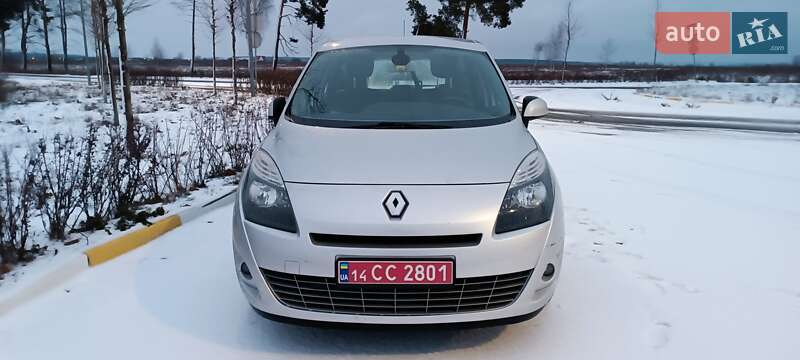 Мінівен Renault Megane 2011 в 