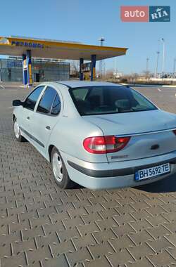 Седан Renault Megane 1999 в Рени