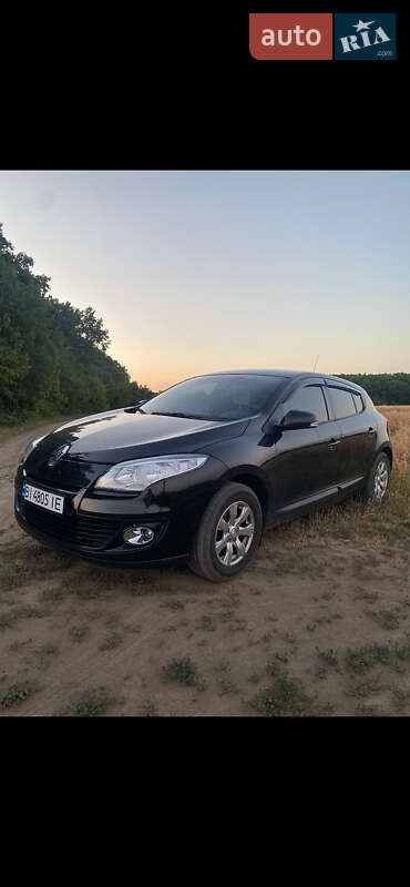 Хэтчбек Renault Megane 2012 в Полтаве фото 5 Хэтчбек Renault Megane 2012 в Полтаве