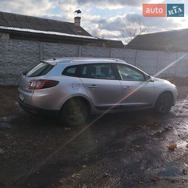 Универсал Renault Megane 2013 в Сновске