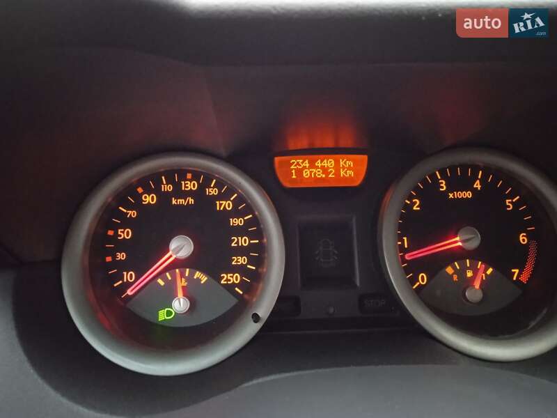 Универсал Renault Megane 2004 в Полтаве фото 2 Универсал Renault Megane 2004 в Полтаве