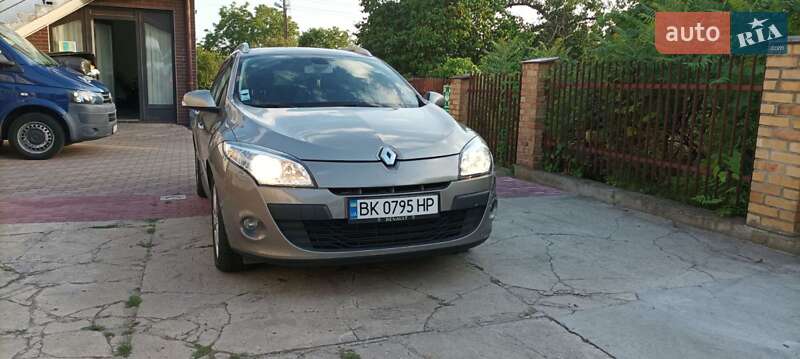 Универсал Renault Megane 2011 в 