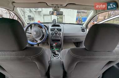 Хетчбек Renault Megane 2005 в 