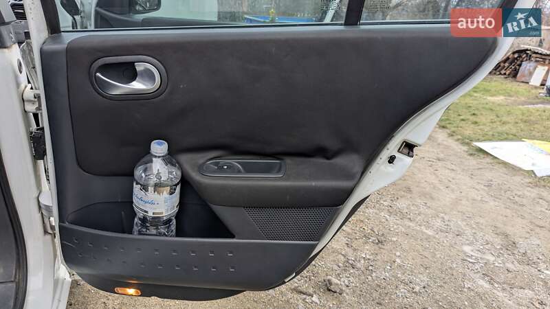 Хетчбек Renault Megane 2005 в Карнаухівці