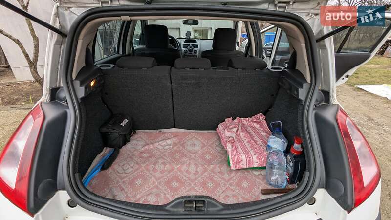 Хетчбек Renault Megane 2005 в Карнаухівці