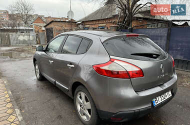 Хэтчбек Renault Megane 2010 в 