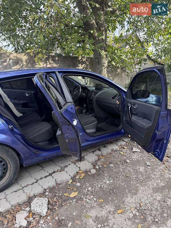 Хетчбек Renault Megane 2004 в Дніпрі