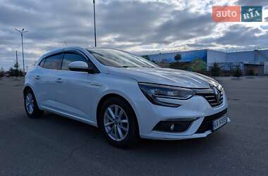 Хэтчбек Renault Megane 2019 в 