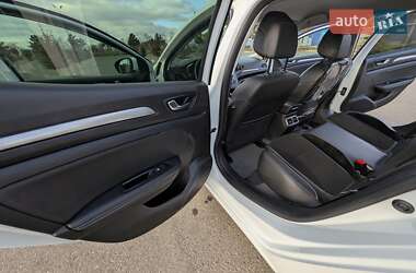 Хэтчбек Renault Megane 2019 в 