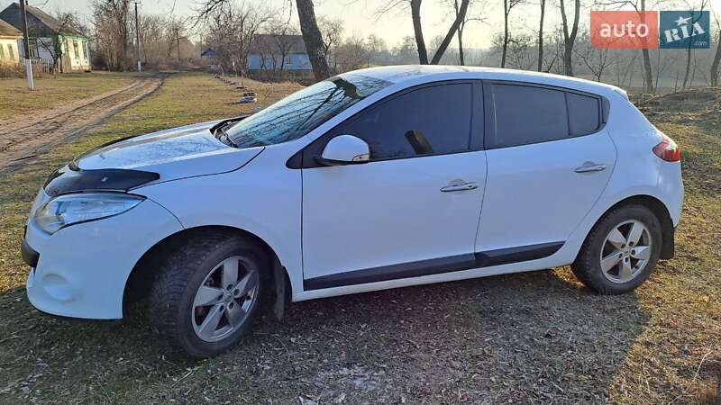 Хетчбек Renault Megane 2011 в Новомиргороді фото 4 Хетчбек Renault Megane 2011 в Новомиргороді