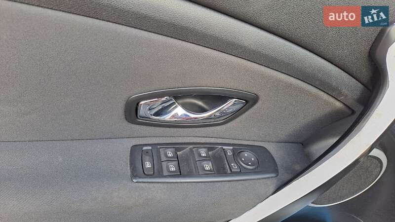 Хетчбек Renault Megane 2011 в Новомиргороді фото 8 Хетчбек Renault Megane 2011 в Новомиргороді