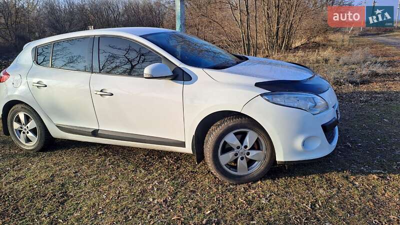 Хетчбек Renault Megane 2011 в Новомиргороді фото 2 Хетчбек Renault Megane 2011 в Новомиргороді