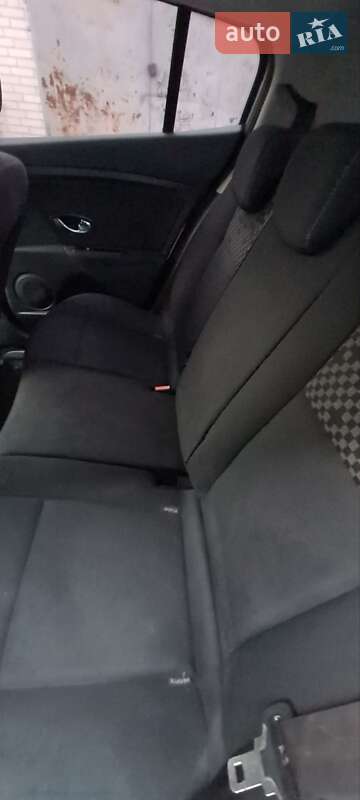 Хэтчбек Renault Megane 2012 в Киеве фото 3 Хэтчбек Renault Megane 2012 в Киеве