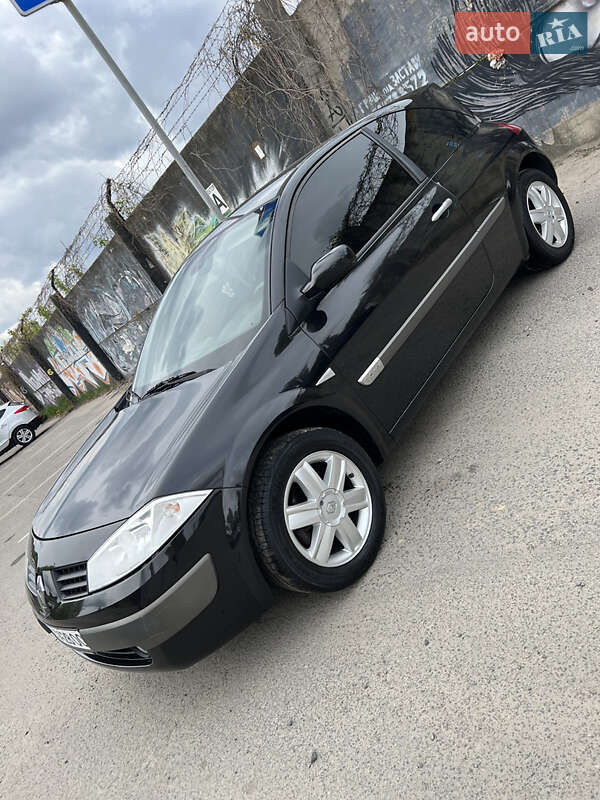 Купе Renault Megane 2005 в 