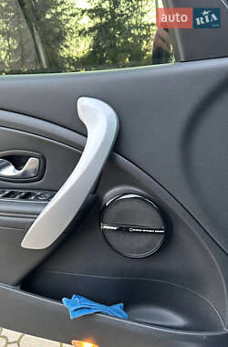 Хетчбек Renault Megane 2011 в 