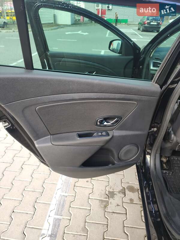 Універсал Renault Megane 2015 в Києві фото 13 Універсал Renault Megane 2015 в Києві