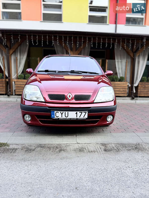 Хэтчбек Renault Megane 2003 в Казатине