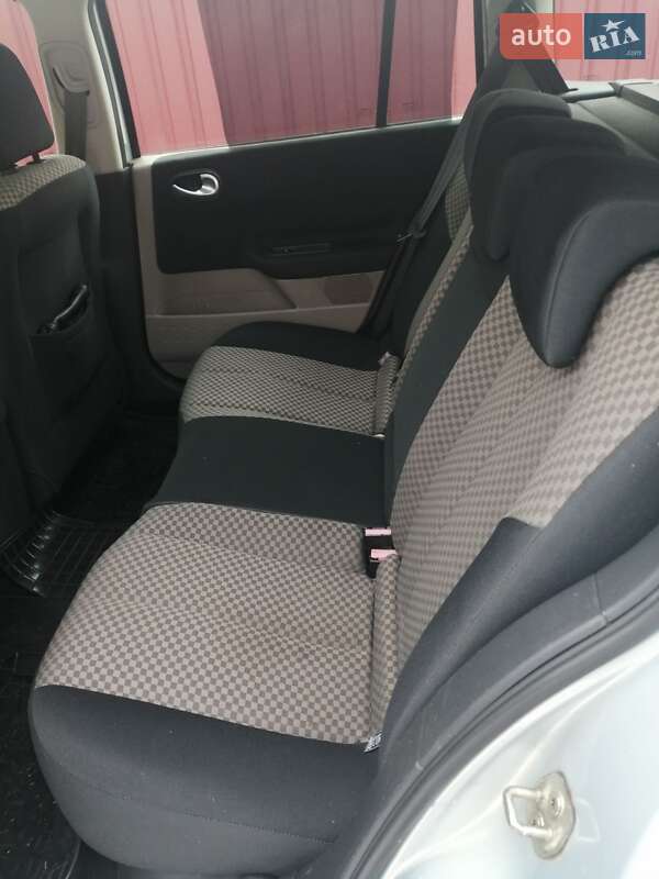 Універсал Renault Megane 2004 в Звягелі