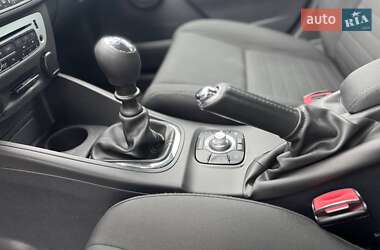 Хэтчбек Renault Megane 2015 в 