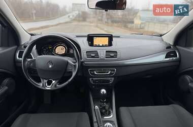 Хэтчбек Renault Megane 2015 в 