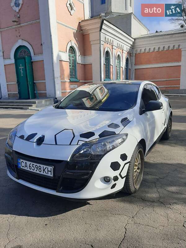 Купе Renault Megane 2011 в Умани фото 22 Купе Renault Megane 2011 в Умани