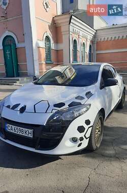 Купе Renault Megane 2011 в 