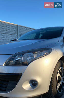 Универсал Renault Megane 2011 в Буске