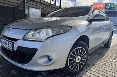 Универсал Renault Megane 2011 в Гусятине