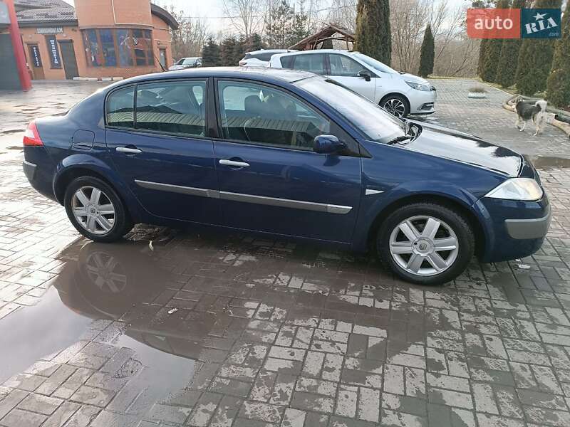 Седан Renault Megane 2003 в Дубно