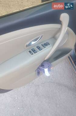 Хетчбек Renault Megane 2009 в 