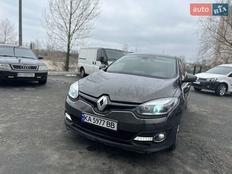 Хэтчбек Renault Megane 2014 в 