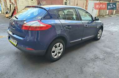 Хэтчбек Renault Megane 2009 в 