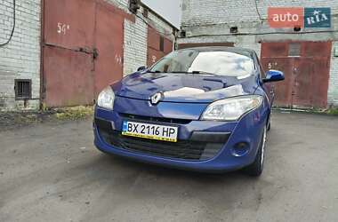 Хэтчбек Renault Megane 2009 в 