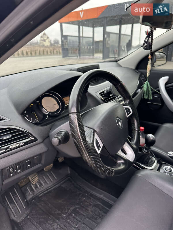 Универсал Renault Megane 2011 в Золочеве фото 27 Универсал Renault Megane 2011 в Золочеве
