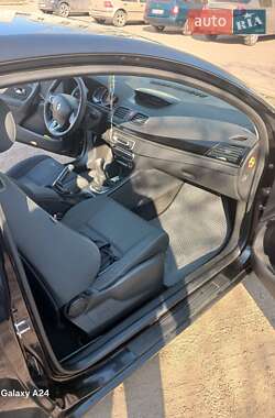 Купе Renault Megane 2010 в 