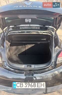 Купе Renault Megane 2010 в 